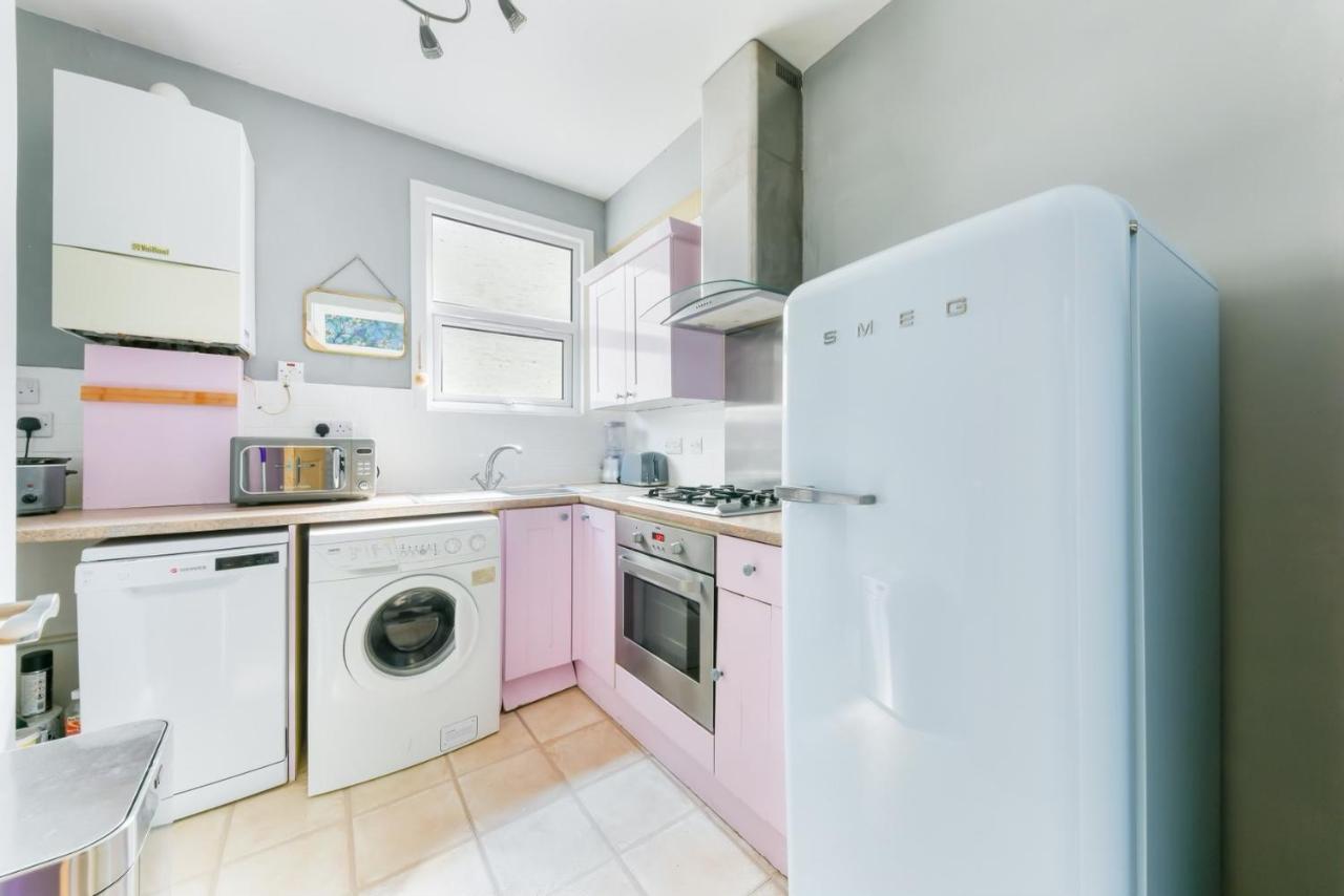 Cozy 1-Bed Apartment In Brixton London Eksteriør billede